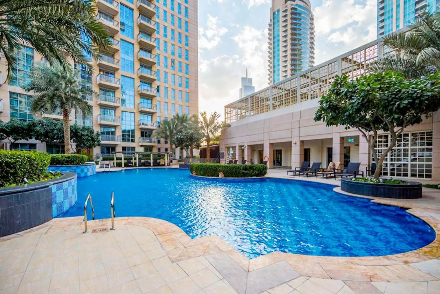 Blueground Standpoint Doorman Pool Dxb-800 Apartment Dubai United Arab Emirates